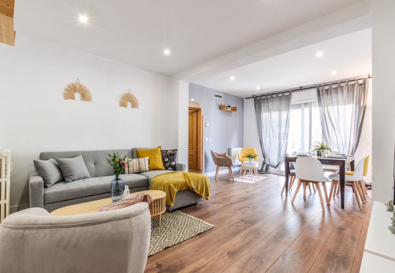 Retiro VIII Apartment — Elegant and spacious