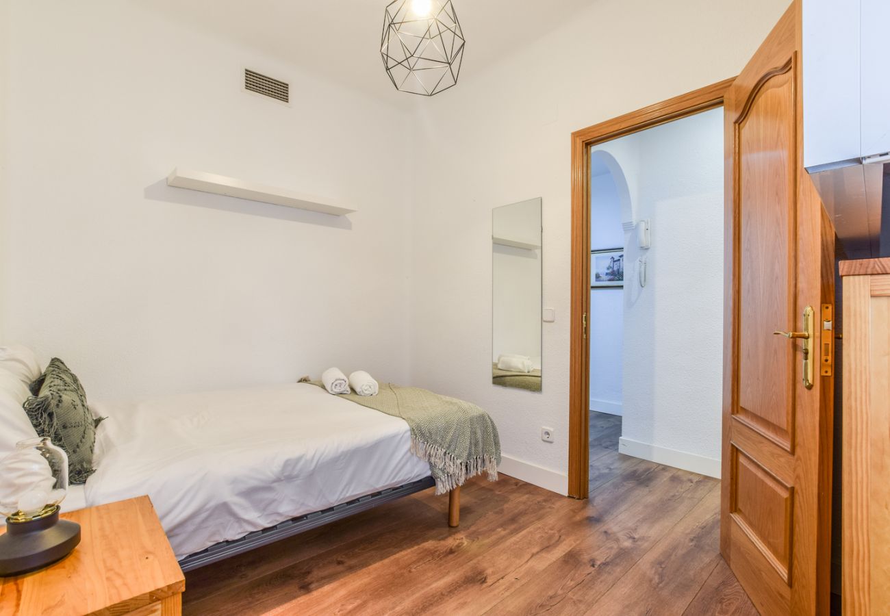 Retiro VIII Apartment — Elegant and spacious