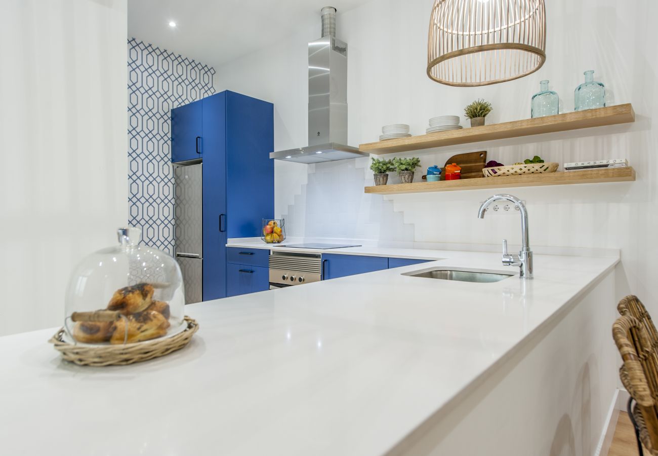 Sol VI Apartment — Steps from Puerta del Sol