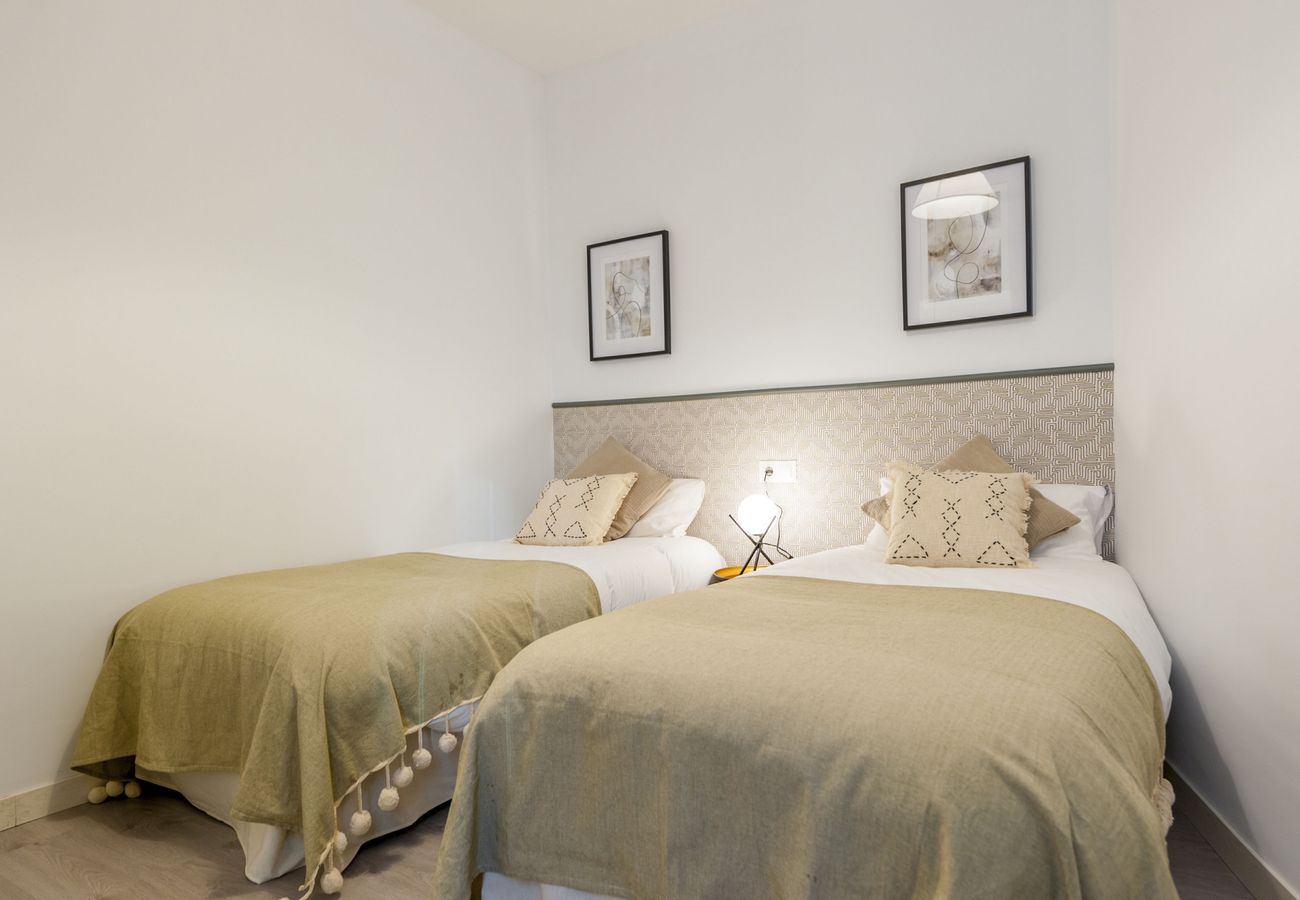 Atocha VI - Tastefully decorated apartment next to Atocha