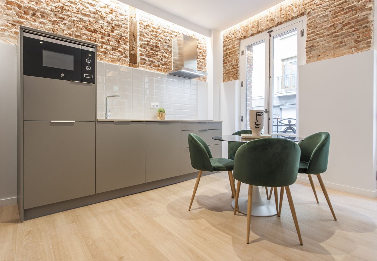 Collection La Latina - Apartment with balcony located in La Latina