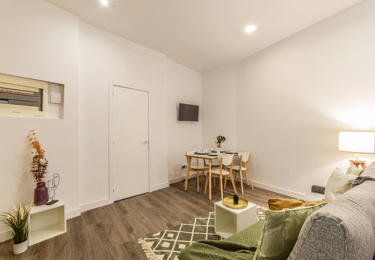 Gran Vía VIII - Cozy Studio in Madrid