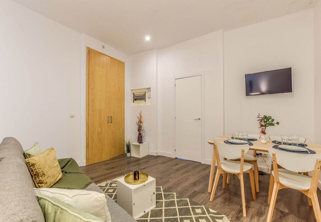 Gran Vía VIII - Cozy Studio in Madrid