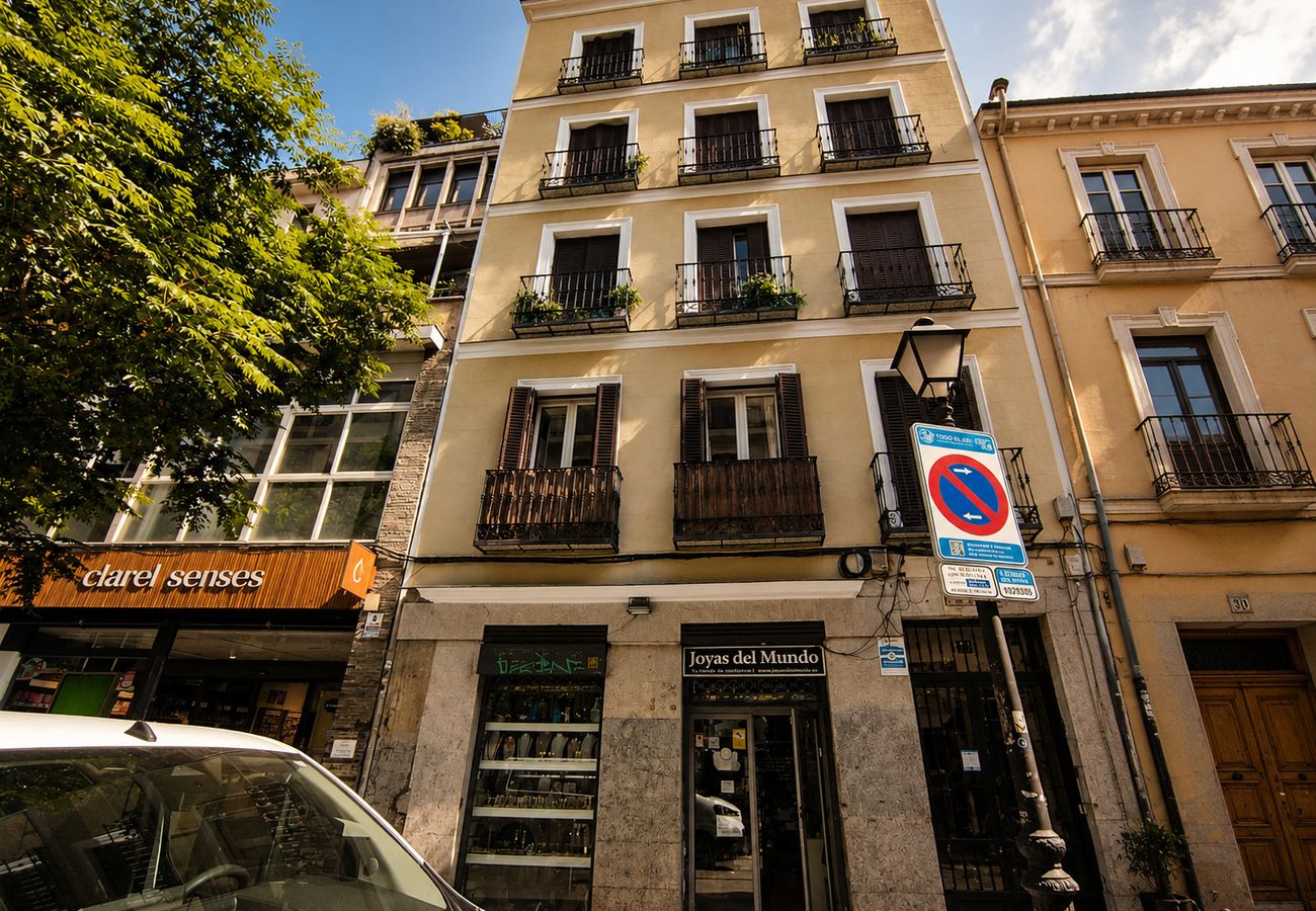 La Latina I - Beautiful 2-bedroom apartment.